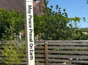 Peacemaking pole4
